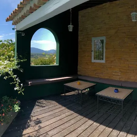Aloasis Bed & Breakfast *